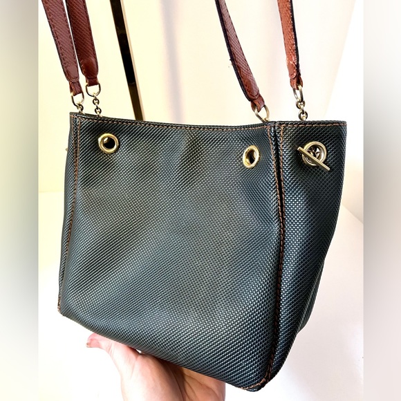 Bottega Veneta Small Black Bucket Bag with Toggle Straps - Picture 5 of 13